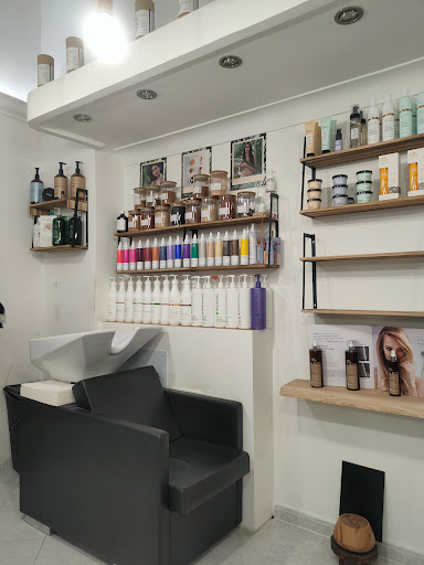 About Hair Roma