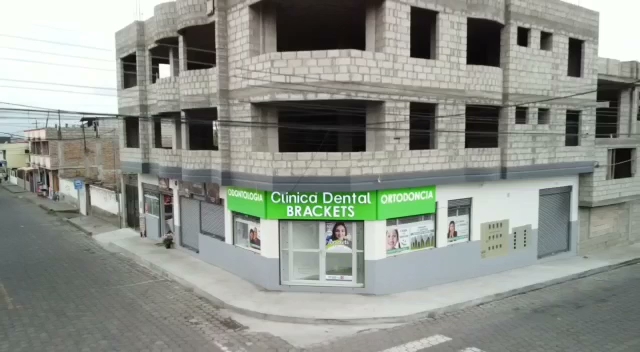 Brackets Dental Machachi - Dentista