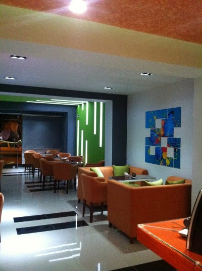 Photos of Kriss Bar