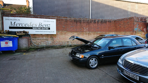 Wayne Gates Mercedes-Benz Servicing Specialist - Thumbnail