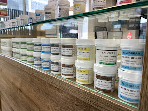 Photo n°17 de La Caravelle Bar Tabac CBD Shop VapeShop Bordeaux Bruges Le Bouscat à Bruges (Boutique de cigarettes électroniques)