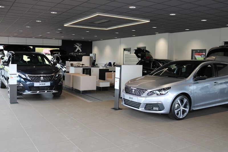 Struans Peugeot photo 2