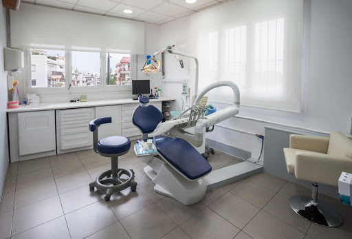 CALIDENT | Clínica dental - tu dentista en Sitges