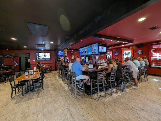 Tailgators Bar and Grille - Thumbnail