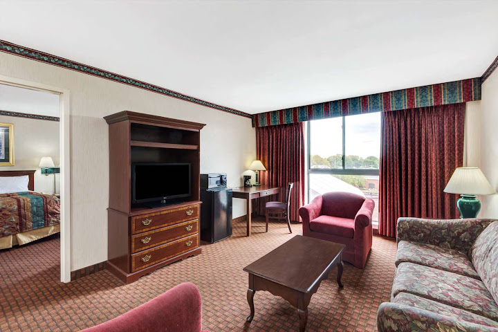 Days Hotel Boston-Harvard Fenway by null