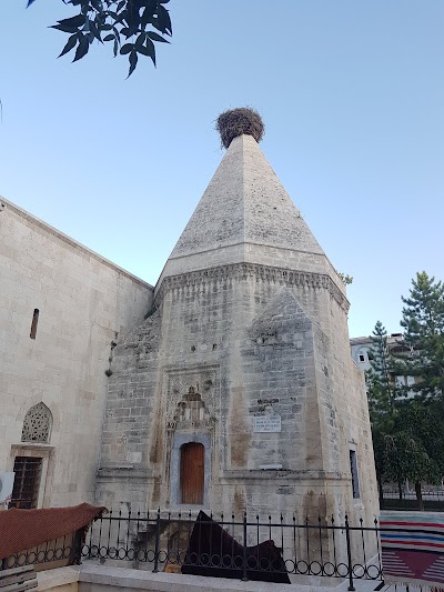 Karamanoğlu İbrahim Bey Hazretleri Türbesi