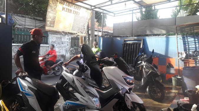 Cuci Motor Dan Helm Banjour, Author: Haryo RahmanD