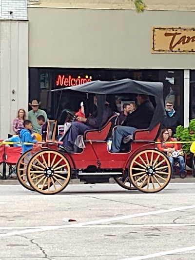 Centerville, IA Square