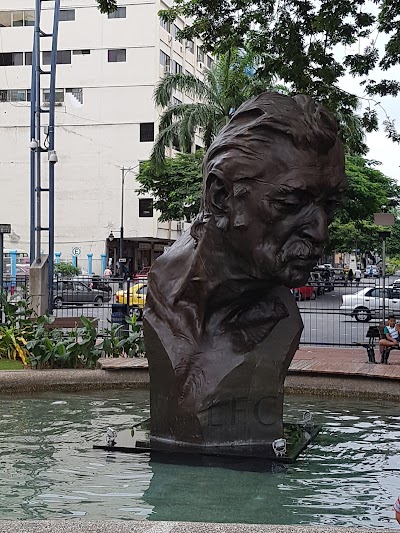 Photos of Monumento a Leon Febres Cordero