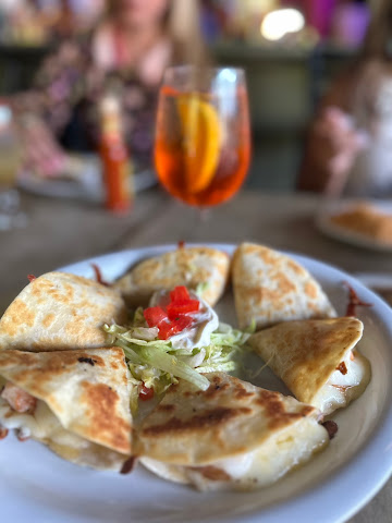 Santi’s West Ashley by null