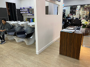 Photo n°16 de Les Ciseaux de Pantin coiffure à Paris (Salon de coiffure)