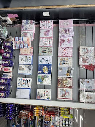 Adams MINI MARKET