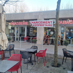 Photo n°2 de Tabac Brasserie Loto du Centre à Carnoux-en-Provence (Brasserie)