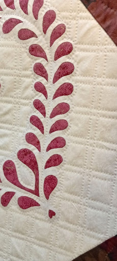 Amish Quilting by Hand - Thumbnail