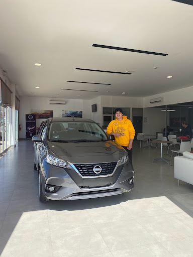 Nissan Ensenada - Thumbnail