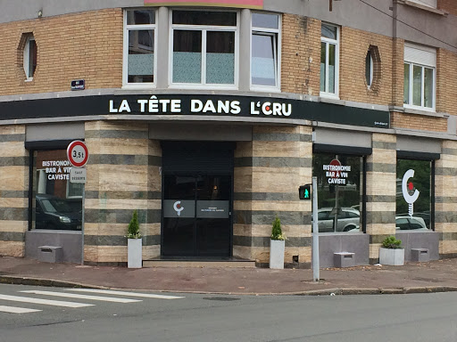 La tete dans l'cru