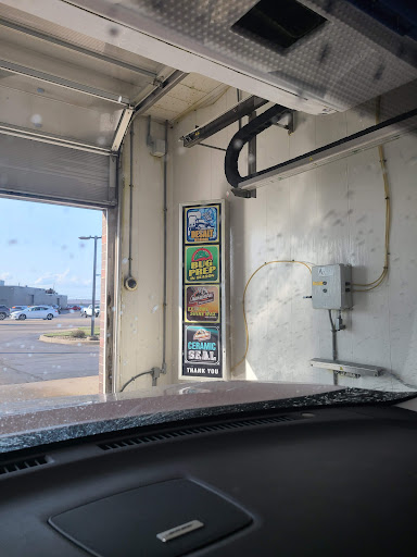 Lutz's Touch Free Car Wash - Thumbnail