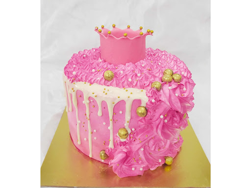 Crown theme cake post image
