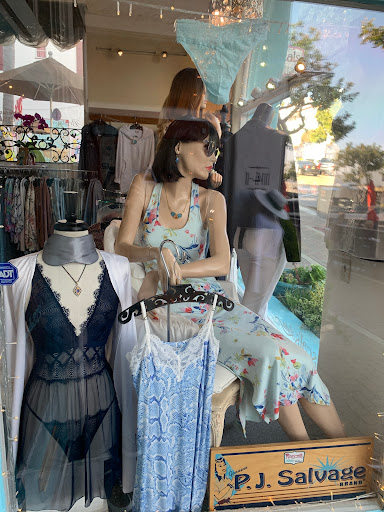 Rascal's Ladies Boutique - Thumbnail