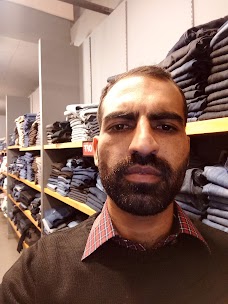 Levi’s Store multan