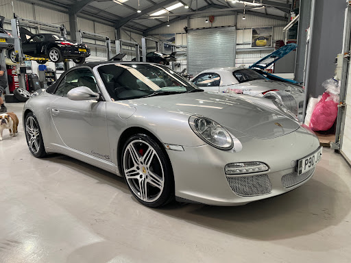 Unique Porsche Specialists - Thumbnail