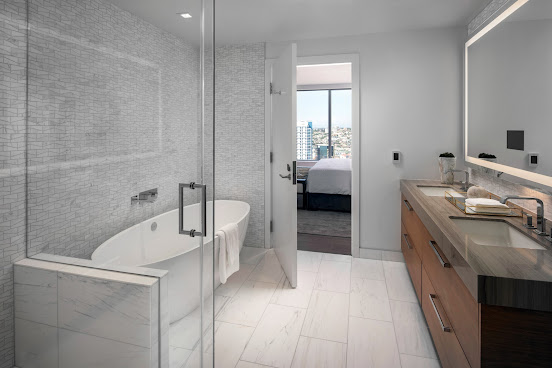 Pacific Gate By Bosa by null