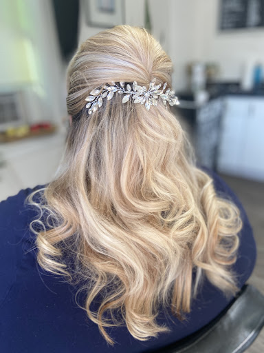 DIVADOVA SALON - Thumbnail