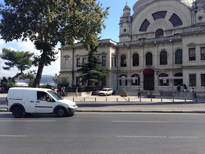 Photos of Dolmabah&ccedil;e Mosque