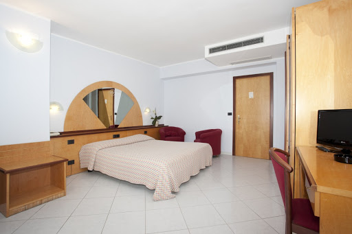 Hotel Solaris - Thumbnail