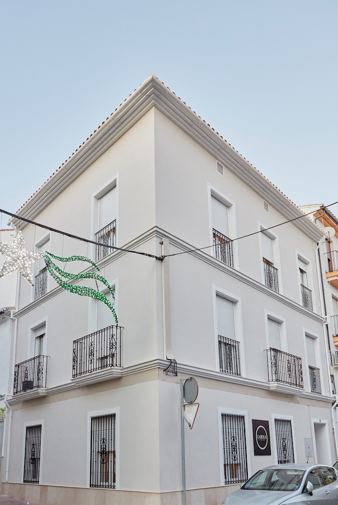 La Bola Suite Apartments