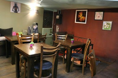 Photos of Sophia Caf&eacute;
