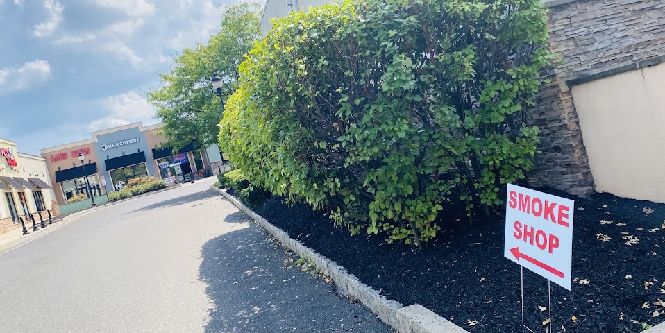 SS.SMOKE DADDY LLC by null