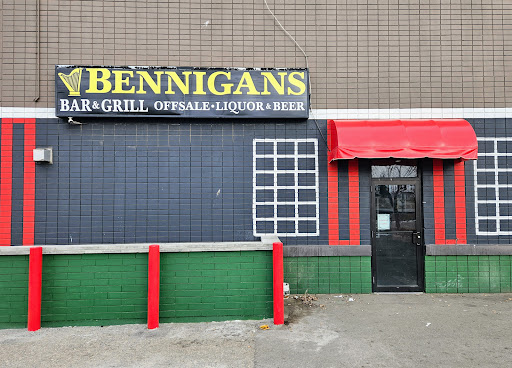 Bennigan's Bar - Visual