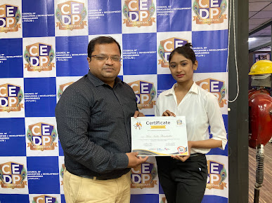 Af1qipmfgc3svmz Frwyfzhduasralndmiw7h1gqj9a2=s387 K No