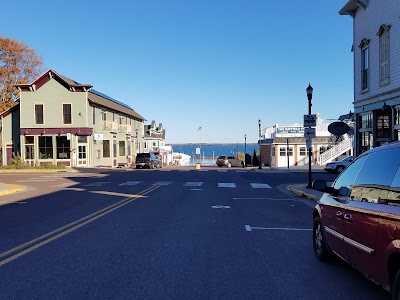 Apostle Islands Booksellers