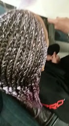 Photo n°2 de HairCoiffure à Trappes (Salon de coiffure)