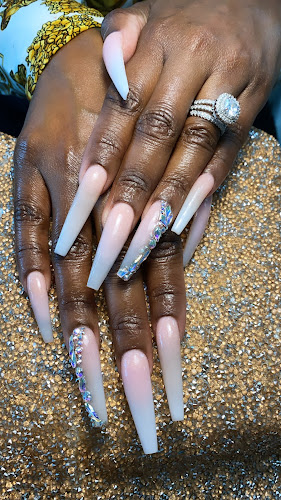 Bling And Beauty Nails Lashes Boutique And More Tooth Gems Teeth Whitening And Facials interior view