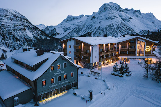 Goldener Berg by null