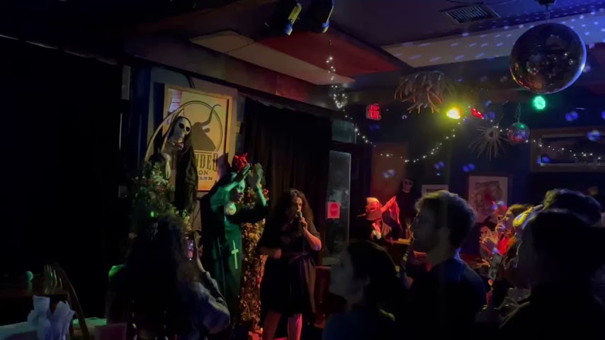 Branded Saloon by null