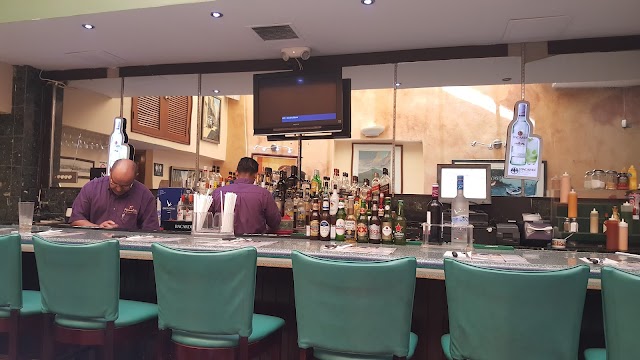 Cafe Manolin