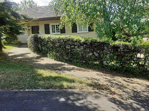 Photo n°2 de M.Chalard espace vert à Challes-les-Eaux (Service d'élagage)