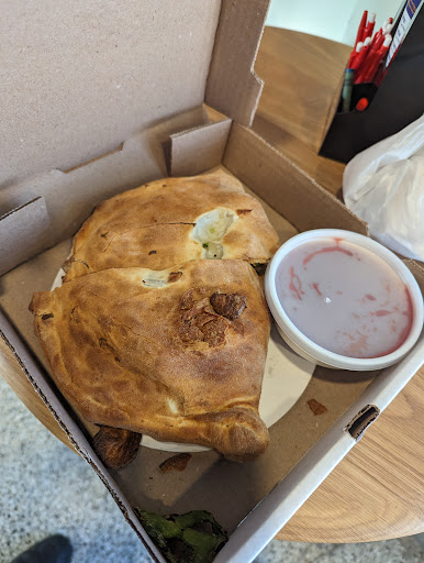 Tiberio's Pizza - Visual