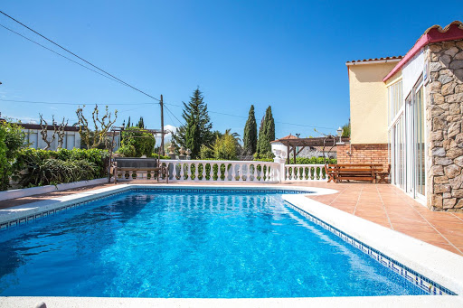 Remax Brava Inmobiliaria Roses