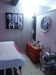 Photo n°7 de L'Élixir Beauté à Mèze (Salon de manucure)