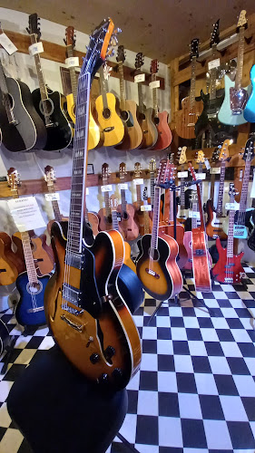 Comentarii opinii despre Musikstart