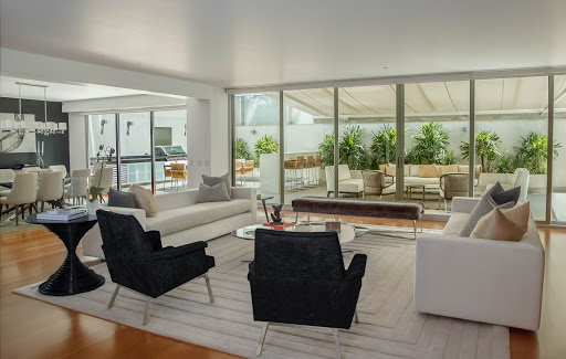 Revolve Property - Visual