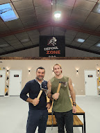 DEFOUL ZONE Bar-Salles de défoulement, Rage room - Lancer de hache, Shurikens, Carte, Fléchettes - Color Zone à Buros