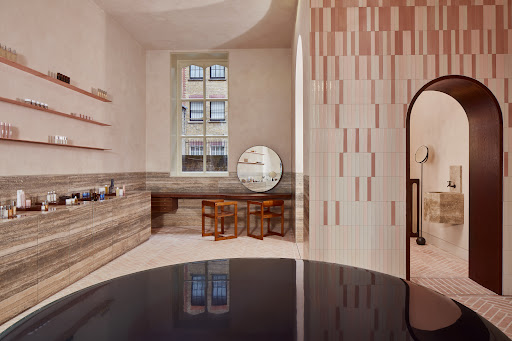 OMOROVICZA London Mayfair Institute