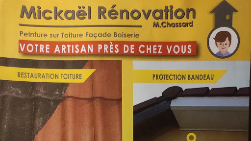 Mickael renovation entreprise couvreur zingueur nettoyage de toiture démoussage de toiture habillage alu PVC Gallery - France