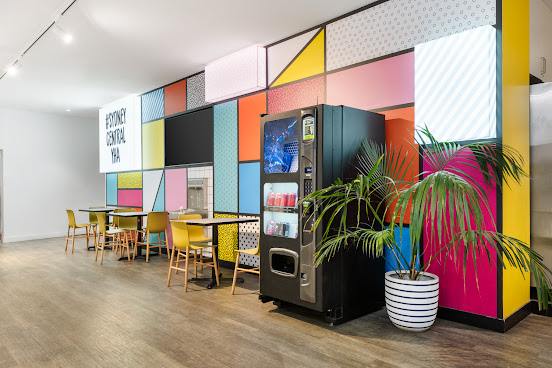 YHA Sydney Central by null
